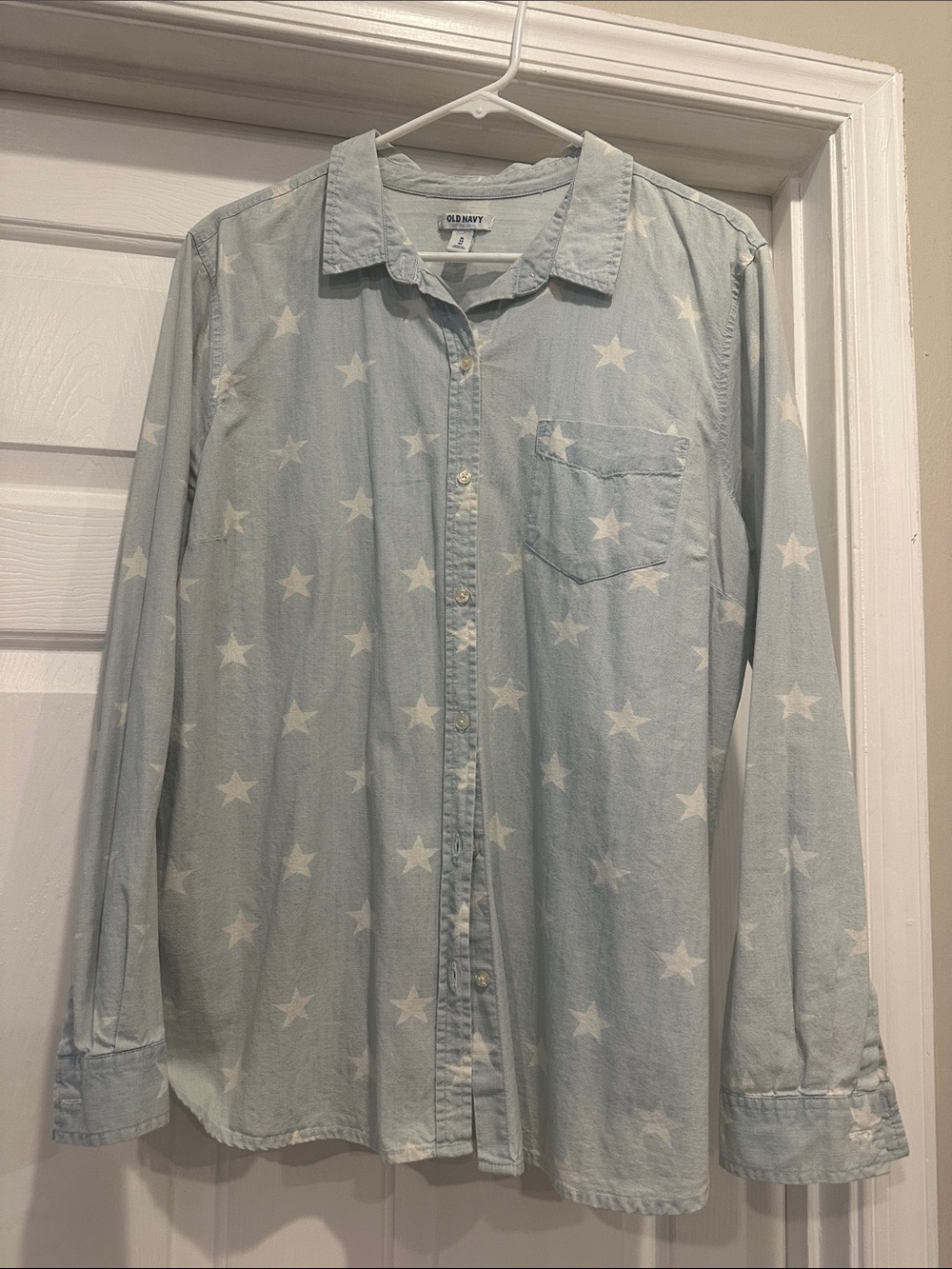Old Navy Light Blue Star-Print Button-Up Shirt